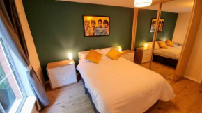 Cosy 2BR Modern Apt with Free Parking